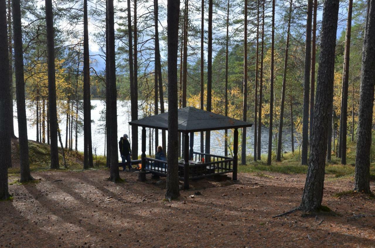 Hotel Laahtanen camping Ristijärvi Esterno foto